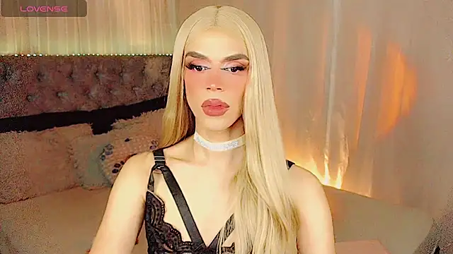 Snapshot of Dalila_moan chatting on September 22, 12:42 am Dalila moan online show from September 22, 12:42 am