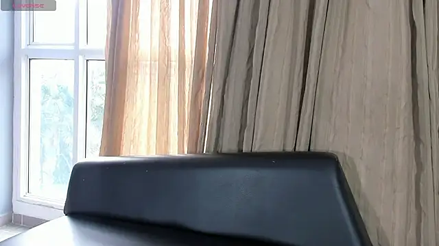 Snapshot of AzulMaverik chatting on October 9, 9:08 pm AzulMaverik online show from October 9, 9:08 pm