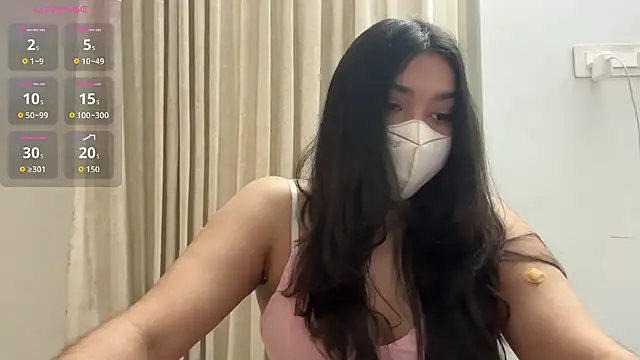 Snapshot of oviyakalra chatting on October 14, 2:36 am oviyakalra online show from October 14, 2:36 am