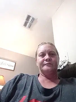 Snapshot of wetnwildforyou chatting on October 18, 1:41 am wetnwildforyou online show from October 18, 1:41 am