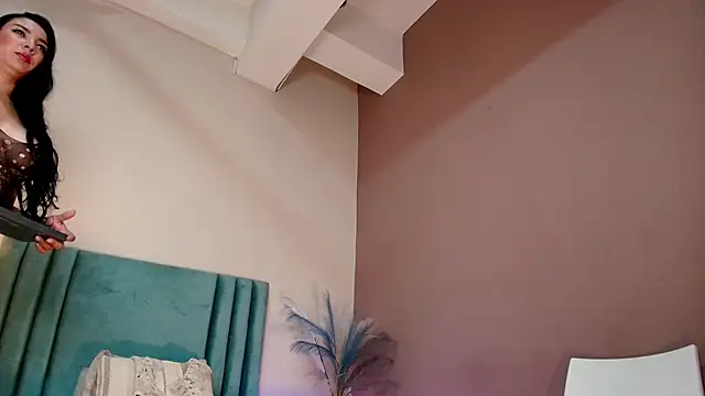 SeleneLujan online show from November 4, 12:10 pm