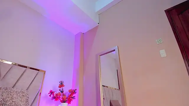 SeleneLujan online show from November 29, 12:20 pm