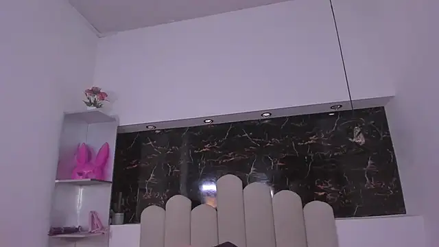 Bonniie 22 online show from September 25, 3:33 pm