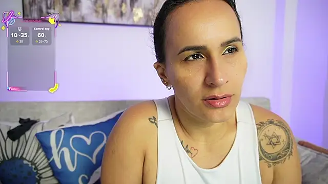 Snapshot of Sara_Charmy chatting on October 1, 11:48 am Sara Charmy online show from October 1, 11:48 am