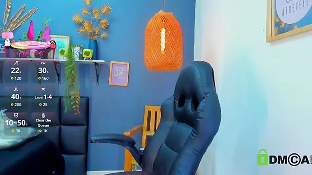 yessila parker online show from April 12, 9:34 am