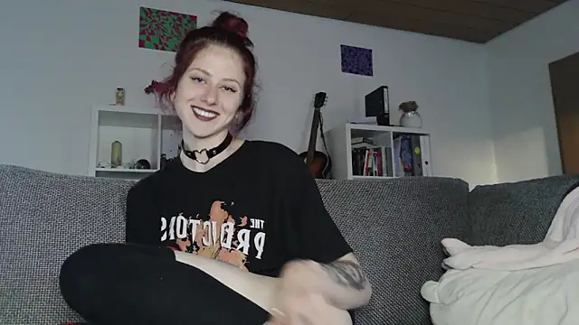 Snapshot of SweetSeraphine chatting on September 27, 4:36 pm SweetSeraphine online show from September 27, 4:36 pm