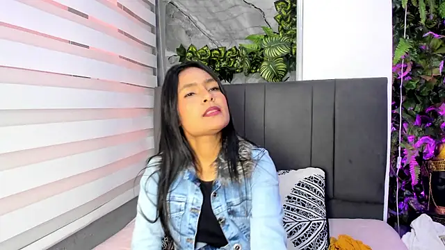 Fernanda liie  online show from December 21, 1:04 pm