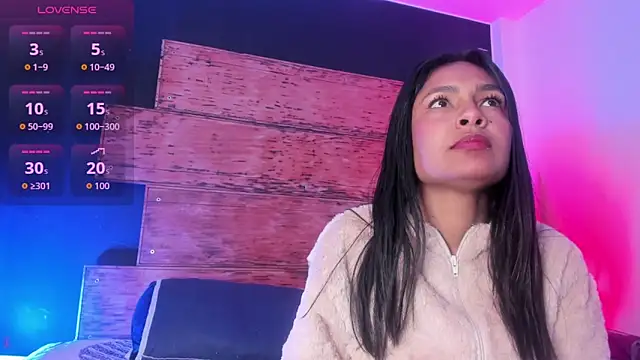 Fernanda liie  online show from June 5, 1:06 pm