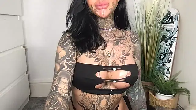 Peaches and the Cream online show from February 19, 2:16 pm