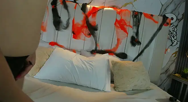 MeganFoxterr online show from October 24, 6:04 pm