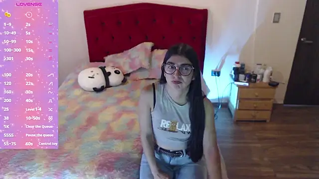 Snapshot of Saray_honey04 chatting on September 27, 9:33 pm Saray honey04 online show from September 27, 9:33 pm
