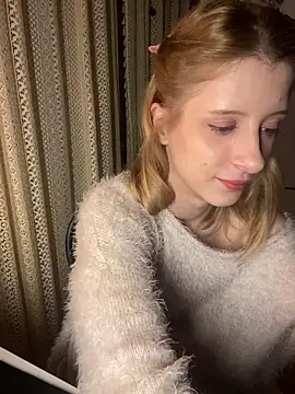 amorearte m online show from February 4, 9:40 pm