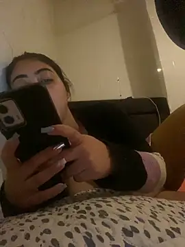 Snapshot of mayteziinhaa chatting on October 10, 10:14 pm mayteziinhaa online show from October 10, 10:14 pm