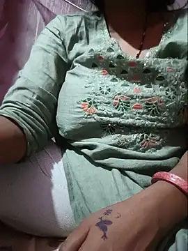 Sexyradha  online show from June 6, 7:31 pm