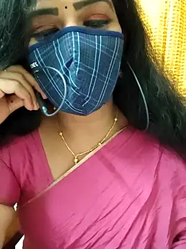 Snapshot of Aadhini99 chatting on October 16, 5:59 pm Aadhini99 online show from October 16, 5:59 pm
