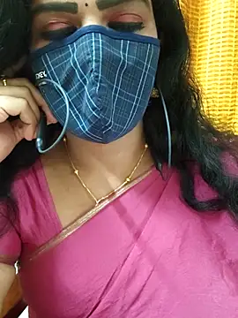 Snapshot of Aadhini99 chatting on October 14, 3:58 pm Aadhini99 online show from October 14, 3:58 pm