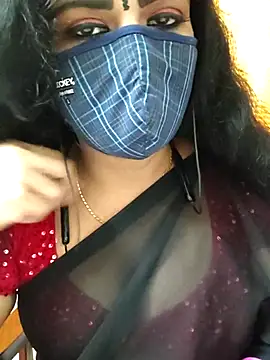 Snapshot of Aadhini99 chatting on September 25, 11:42 am Aadhini99 online show from September 25, 11:42 am