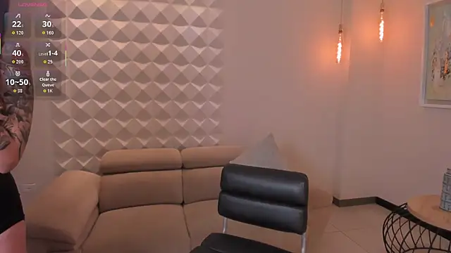 MaddisonCollins online show from October 9, 7:40 pm