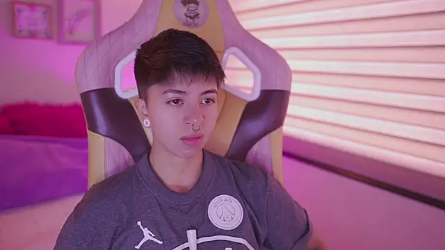 tommy blue online show from March 18, 3:17 pm