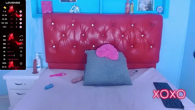 Snapshot of Madyyfox chatting on October 2, 5:07 pm Madyyfox online show from October 2, 5:07 pm