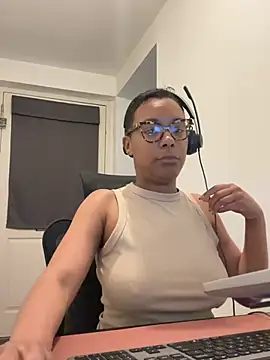 Melia Rayne online show from April 16, 9:42 am