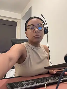 Melia Rayne online show from March 24, 10:20 am