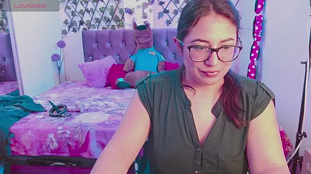 Snapshot of Anny__cute chatting on October 15, 8:44 pm Anny cute online show from October 15, 8:44 pm