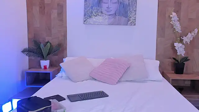 isabella winkler online show from July 7, 10:52 am