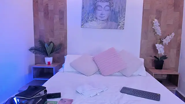 isabella winkler online show from July 8, 11:01 am