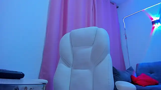 Snapshot of gaaby_foxx chatting on October 3, 2:00 pm gaaby foxx online show from October 3, 2:00 pm
