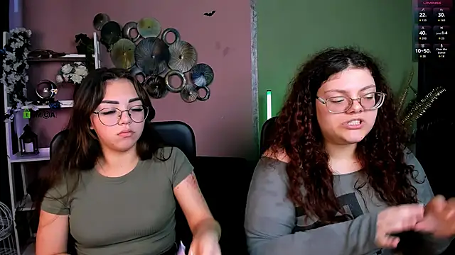 kiki swan online show from December 5, 9:32 am