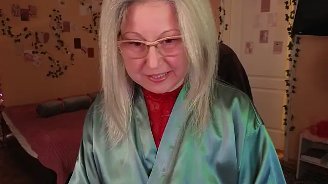 Wane Witch online show from April 19, 7:27 pm