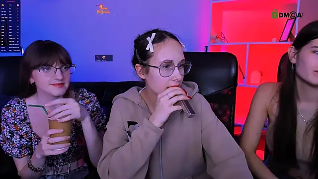 mona cloud online show from November 5, 8:03 pm