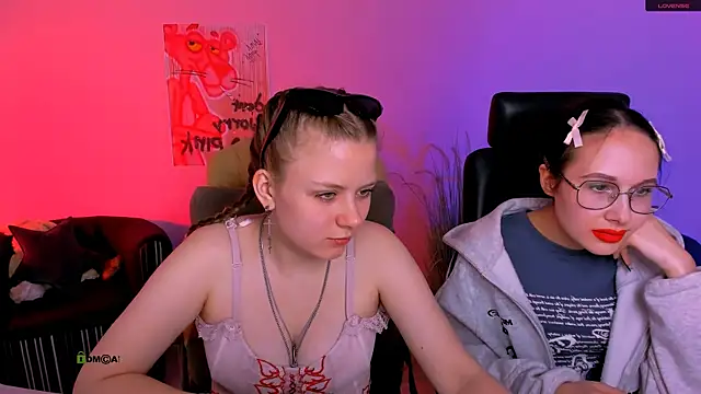 mona cloud online show from November 19, 9:04 pm