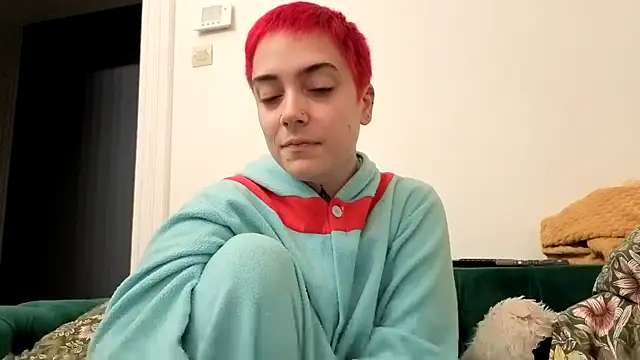 Snapshot of OllympeKaii chatting on October 17, 5:43 am OllympeKaii online show from October 17, 5:43 am