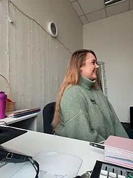 Juicy PeachLux online show from April 9, 8:53 am