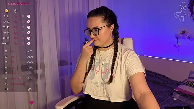 MiraLuccian online show from September 21, 8:07 pm