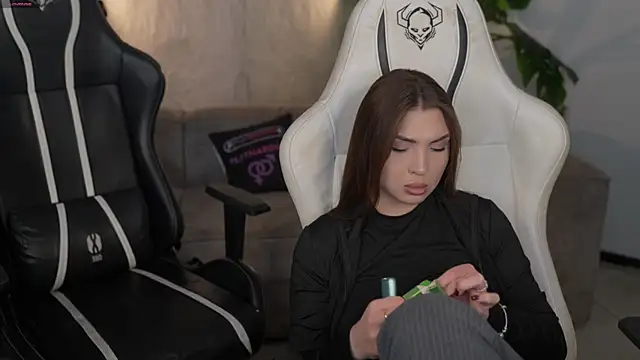 Billie054 online show from November 26, 8:15 am