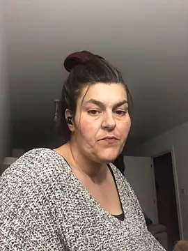 Curvy-Essex-Milf online show from October 10, 5:40 pm