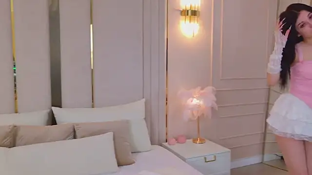 JaneRayan online show from April 19, 6:10 pm