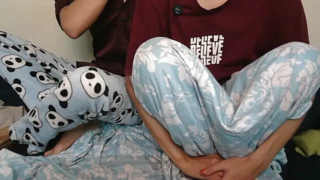 NaughtyThrouple007 online show from November 24, 5:48 pm