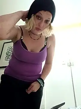 KITTYBOOBOOFUXX online show from October 20, 11:41 pm