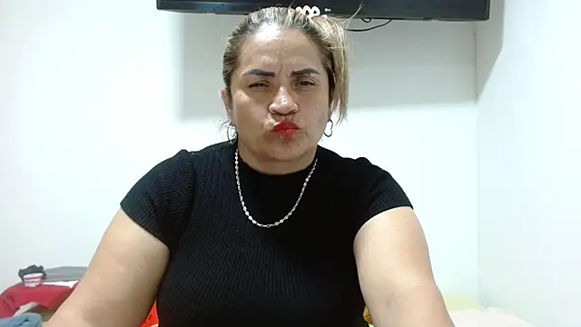 Milena Foox online show from May 30, 4:32 am