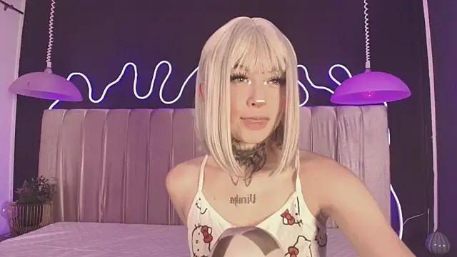 Zhally Dee online show from March 20, 8:14 pm