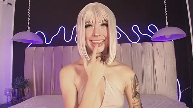 Zhally Dee online show from March 28, 7:57 pm