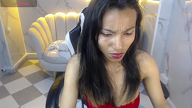 Snapshot of _wendy_b chatting on October 11, 3:00 am  wendy b online show from October 11, 3:00 am