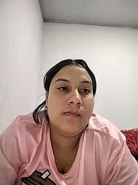 esmeralda jadees online show from July 29, 7:47 pm