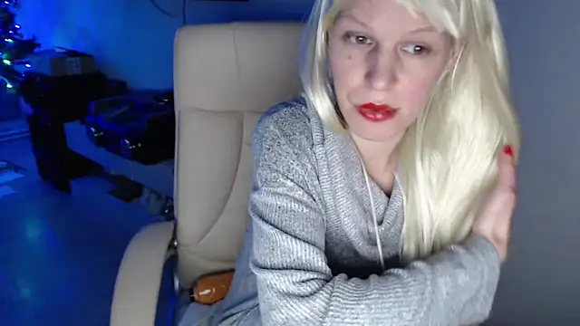 ElssaRush online show from December 19, 9:40 pm