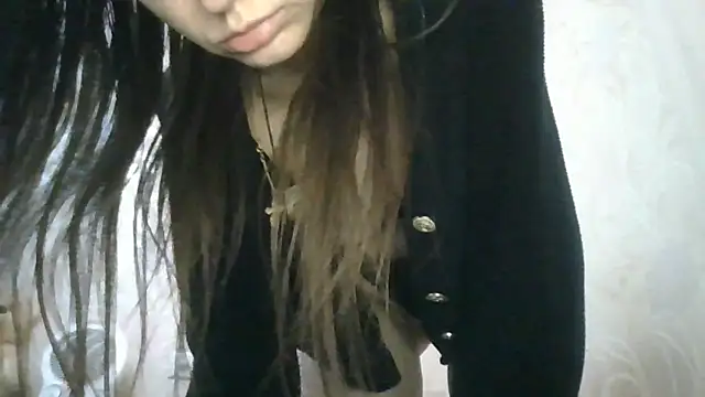 AliseWats online show from December 18, 8:57 pm