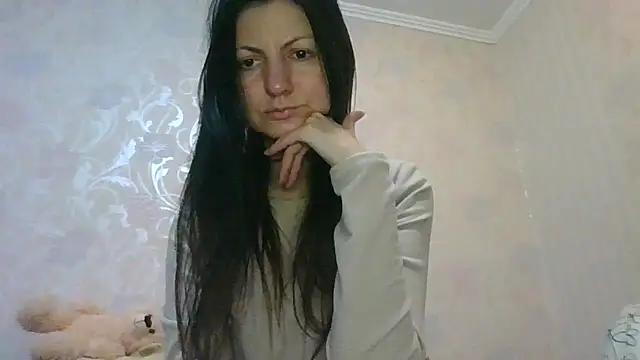 AliseWats online show from March 24, 9:09 pm